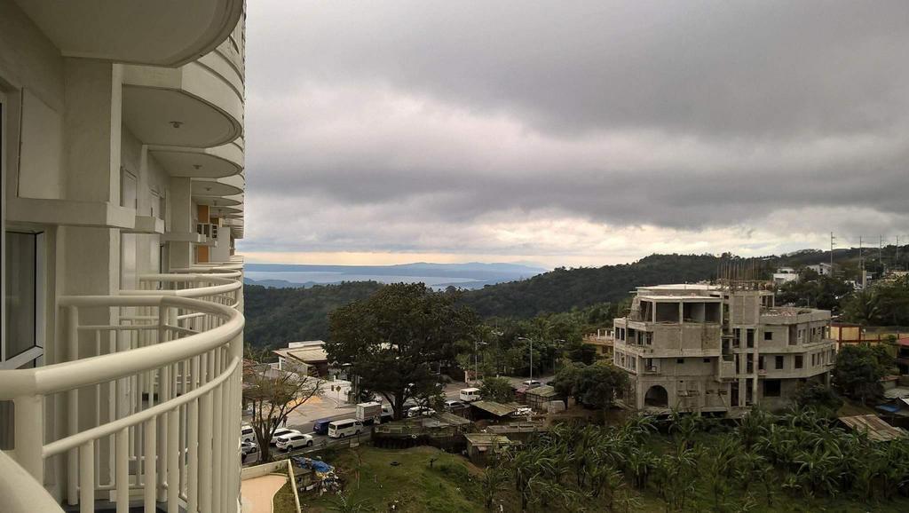 Mary'S Crib Cityland Prime Tagaytay With Free Wifi & Swimming Tagaytay City Kültér fotó